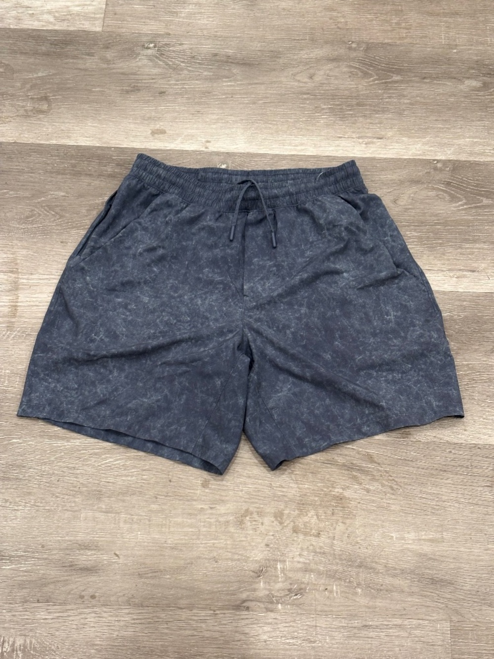 Lululemon Short Gravel Dust Multi Pace Breaker Linerless 7" Gym Athletic Mens M